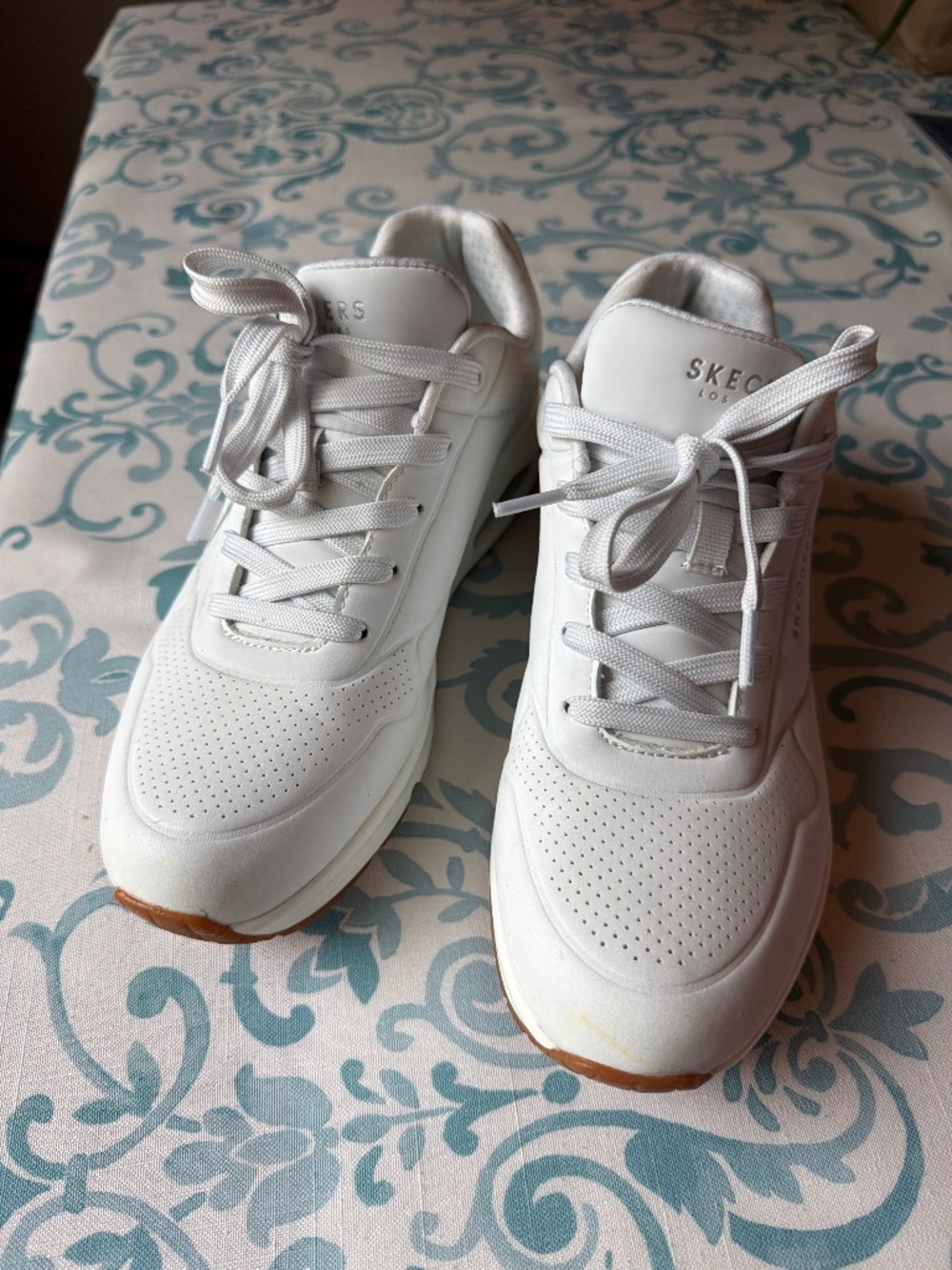 Bright white sketchers